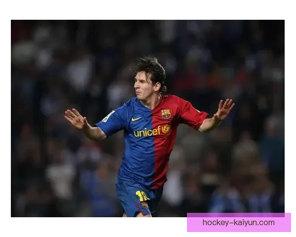 梅西17岁首次在欧冠赛场进球，状态持续提升引人关注潜力